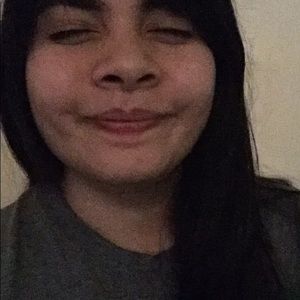 Meet your Posher, Carolina